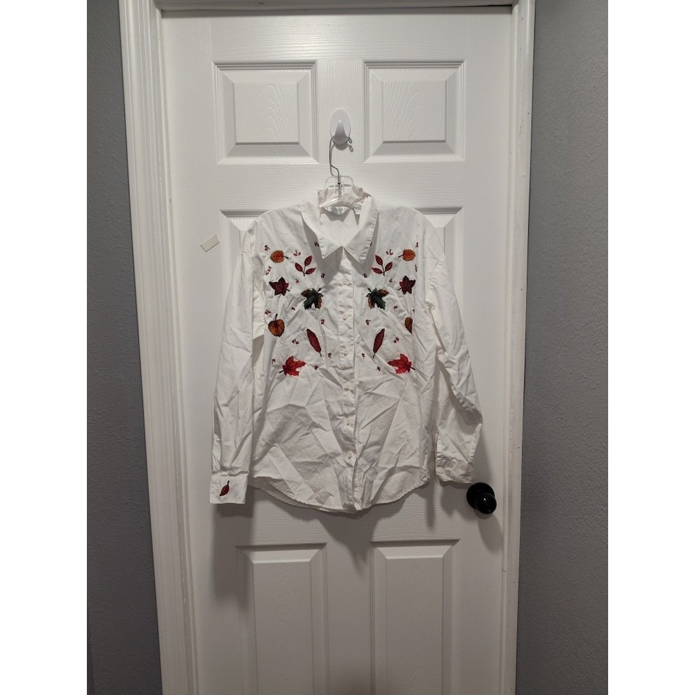 Vintage Long Sleeve Embroidered Fall Leaves ButtonDown Shirt‎ Women's Size MED